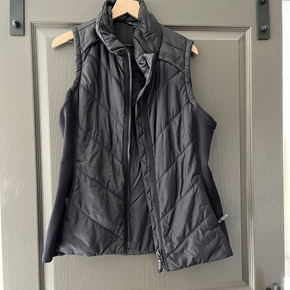 Athleta Puffer Vest